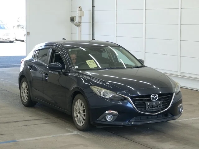Mazda AXELA — фото 1