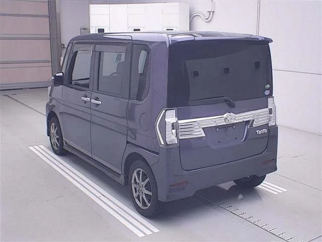 Daihatsu TANTO — фото 2