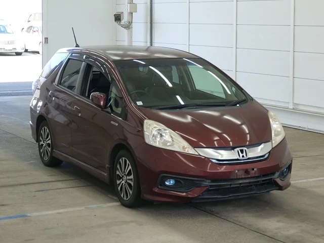 Honda FIT SHUTTLE — фото 1