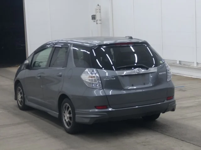 Honda FIT SHUTTLE — фото 2