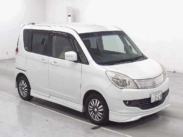 Mitsubishi DELICA D2