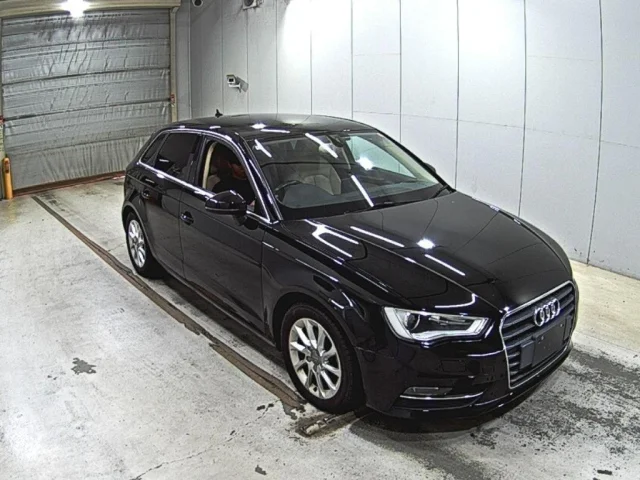 Audi A3 — фото 1
