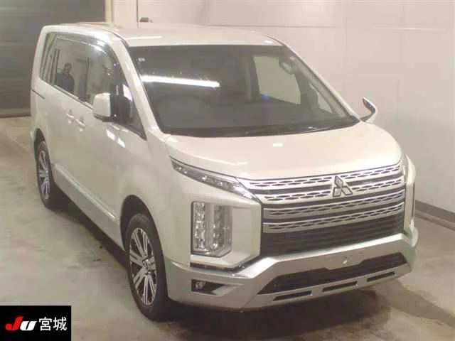 Mitsubishi DELICA D5