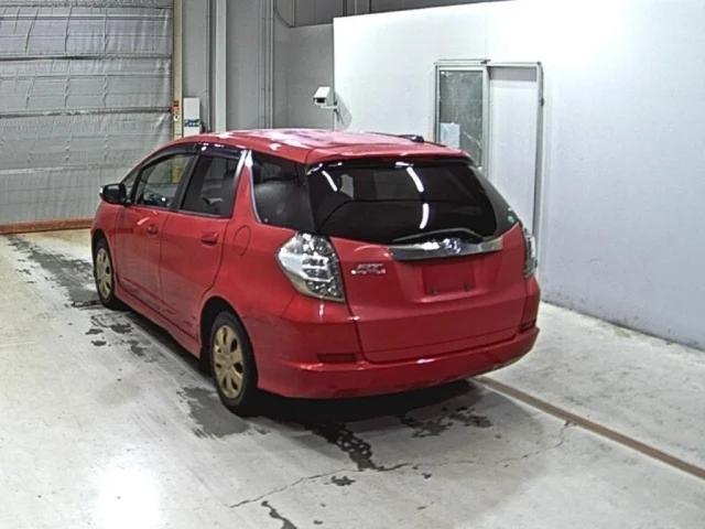 Honda FIT SHUTTLE — фото 2