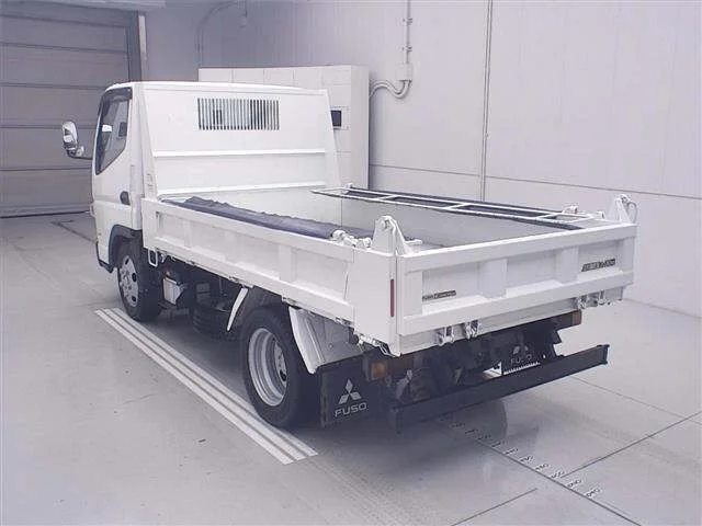 Mitsubishi CANTER — фото 2