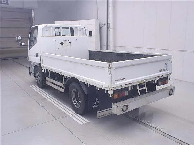 Mitsubishi CANTER — фото 2
