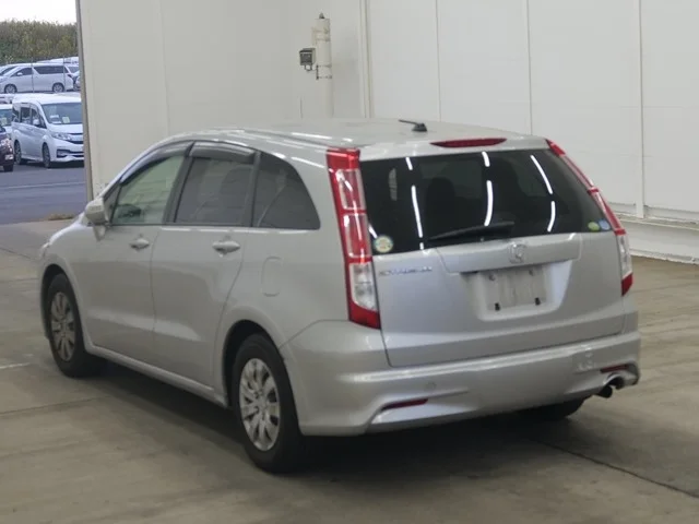 Honda STREAM — фото 2