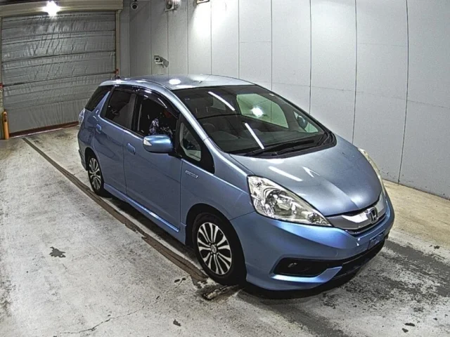 Honda FIT SHUTTLE — фото 1