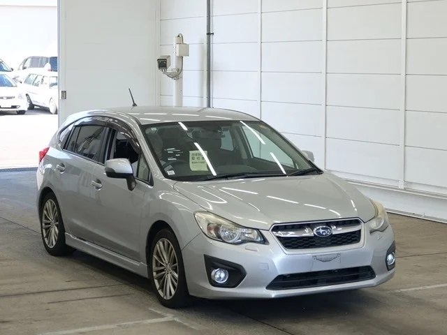 Subaru IMPREZA — фото 1