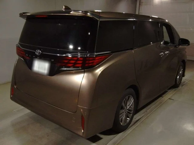 Toyota ALPHARD — фото 2