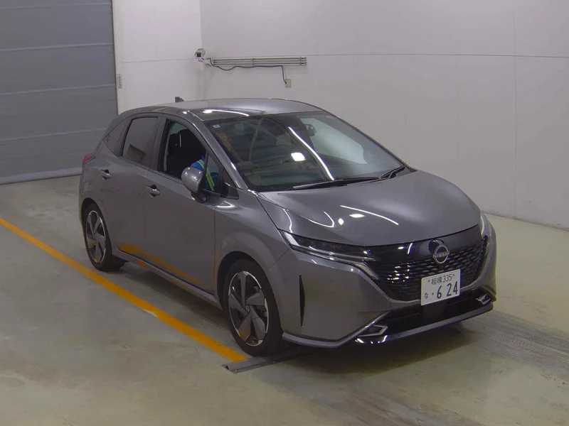 Nissan AURA — фото 1