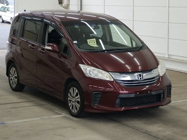 Honda FREED — фото 1