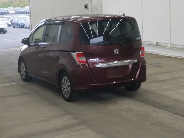 Honda FREED — фото 2
