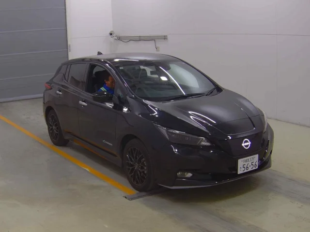 Nissan LEAF — фото 1
