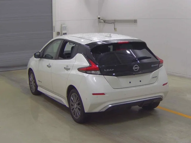 Nissan LEAF — фото 2