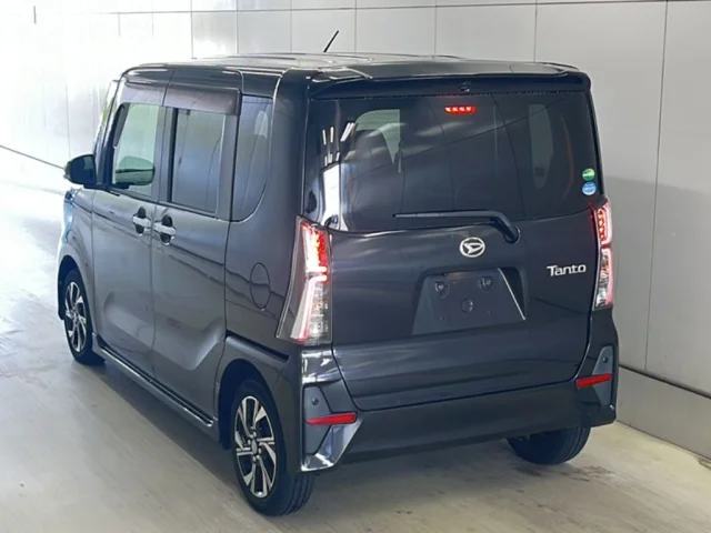 Daihatsu TANTO — фото 2