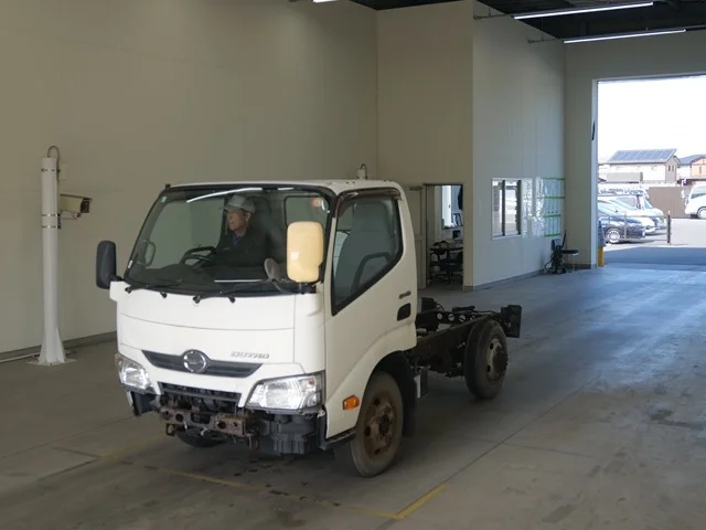 HINO DUTRO — фото 1
