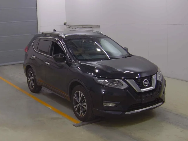 Nissan X-TRAIL — фото 1
