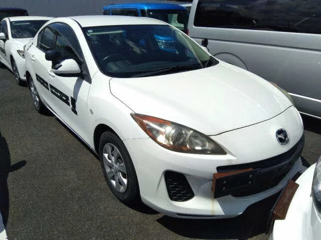 Mazda AXELA