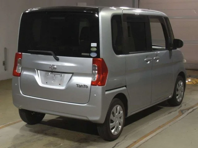 Daihatsu TANTO — фото 2