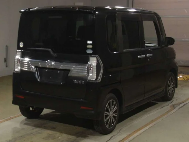 Daihatsu TANTO — фото 2