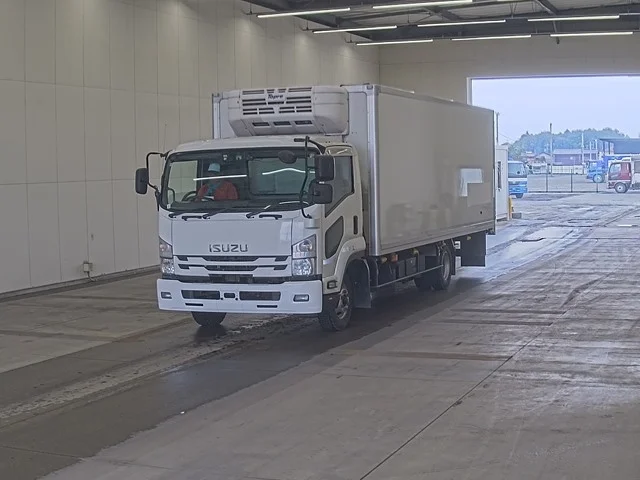 Isuzu FORWARD — фото 1