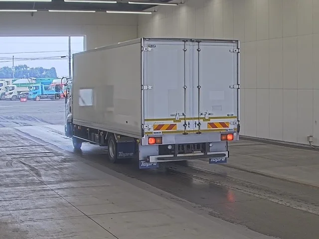 Isuzu FORWARD — фото 2