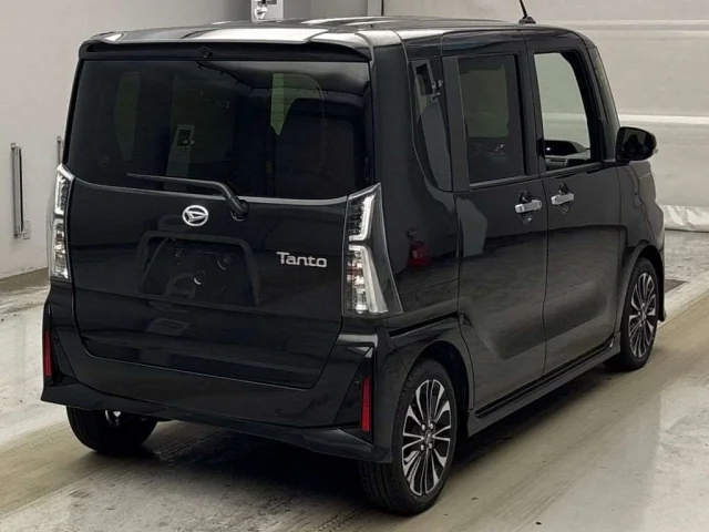 Daihatsu TANTO — фото 2