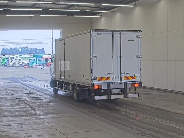 Isuzu FORWARD — фото 2