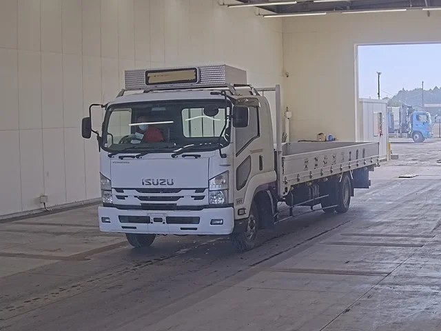 Isuzu FORWARD — фото 1