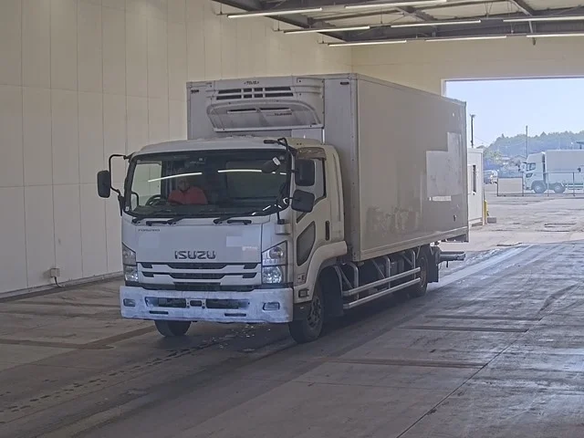 Isuzu FORWARD — фото 1
