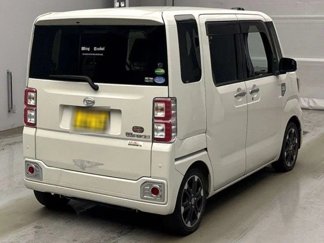 Daihatsu WAKE — фото 2