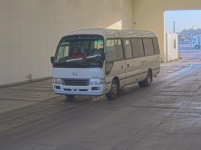 HINO BUS — фото 1