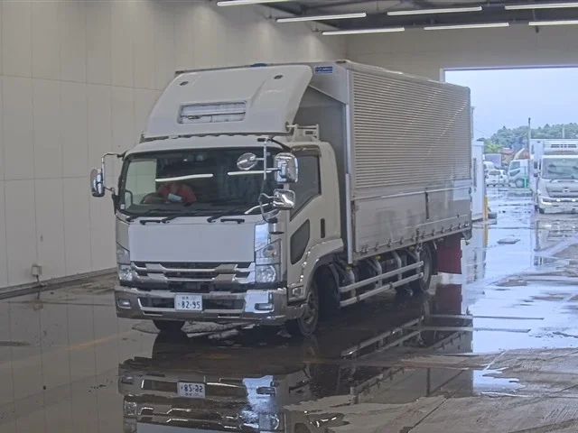 Isuzu FORWARD