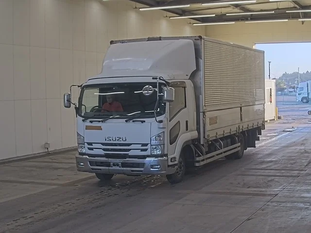 Isuzu FORWARD — фото 1