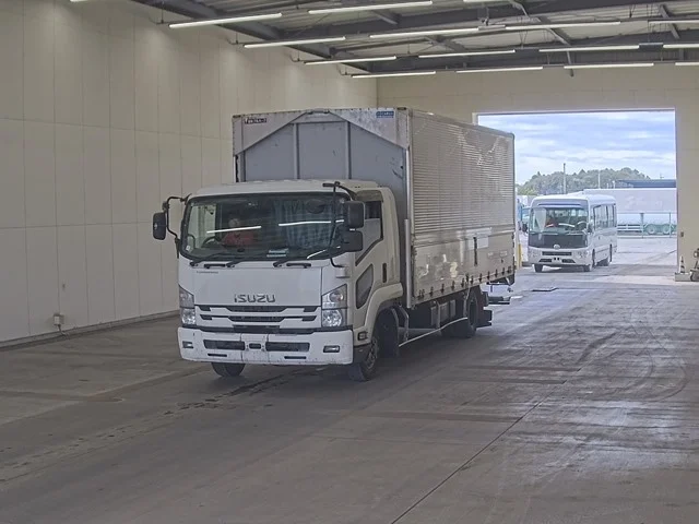 Isuzu FORWARD — фото 1