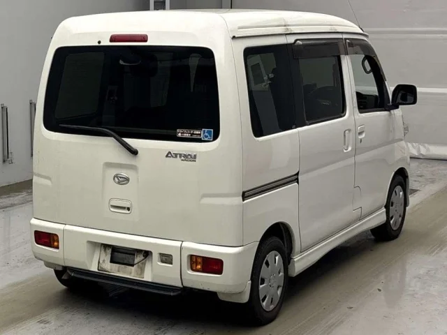 Daihatsu ATRAI WAGON — фото 2