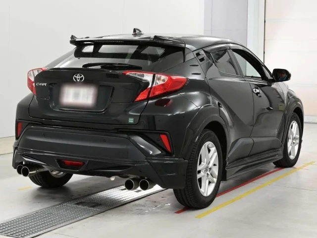Toyota C-HR — фото 2