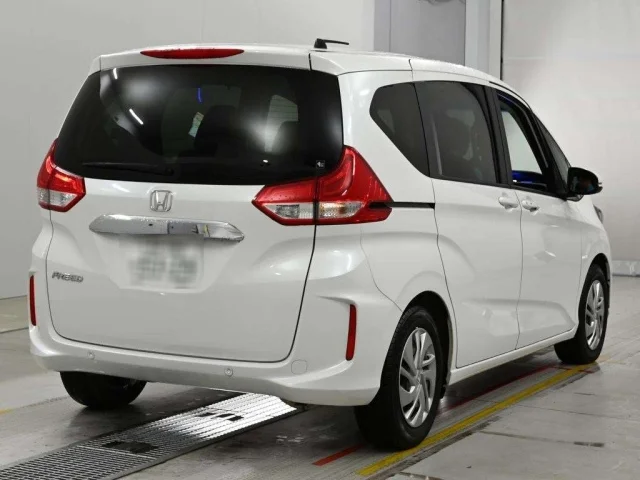 Honda FREED — фото 2