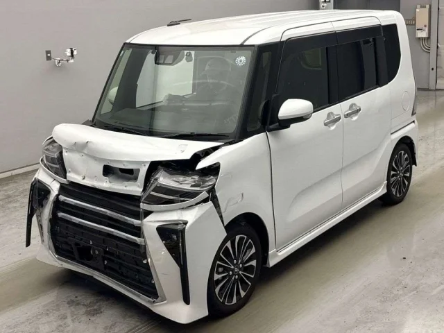 Daihatsu TANTO — фото 1