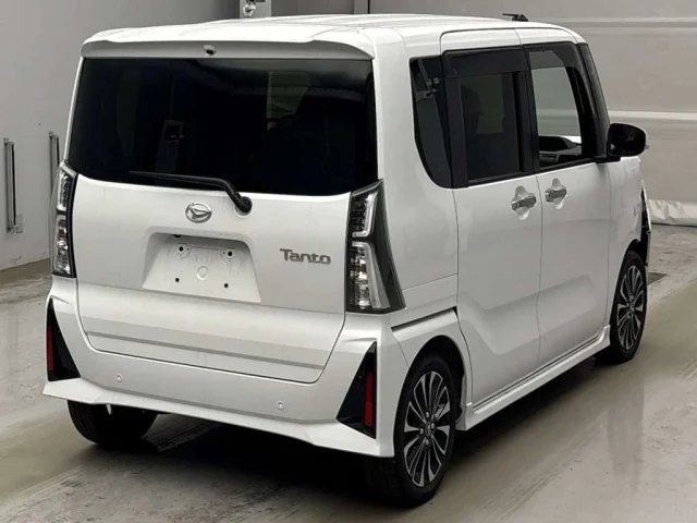Daihatsu TANTO — фото 2