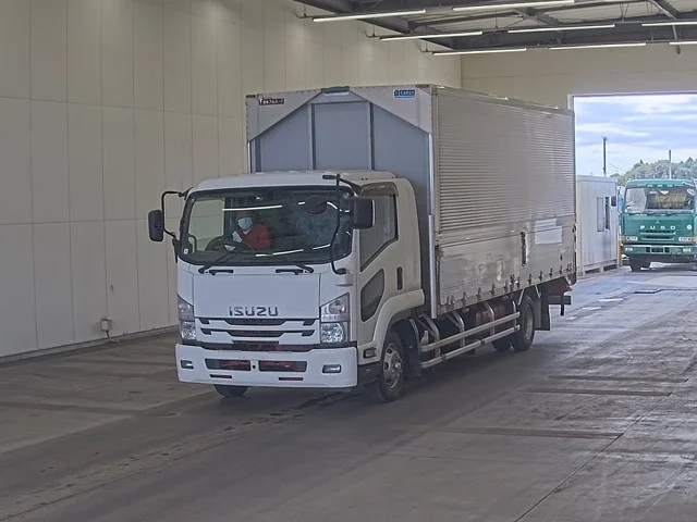 Isuzu FORWARD — фото 1