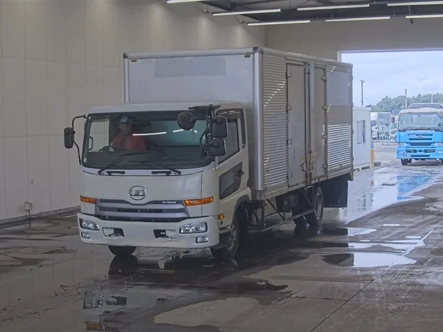Nissan CONDOR