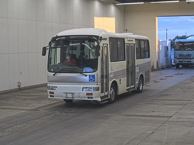 HINO BUS — фото 1