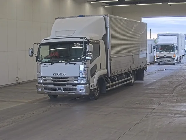 Isuzu FORWARD — фото 1