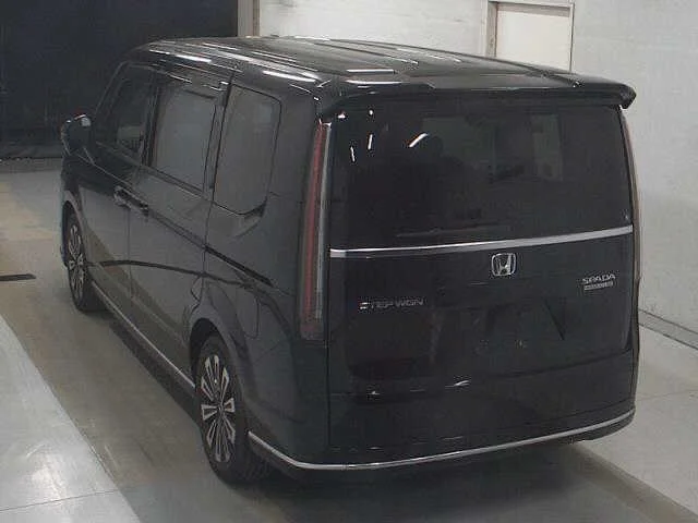 Honda STEP WAGON — фото 2