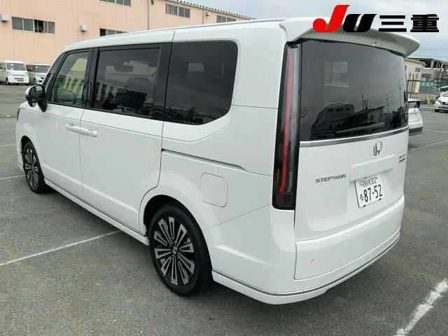 Honda STEP WAGON — фото 2