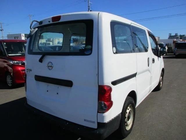 Nissan NV200 — фото 2