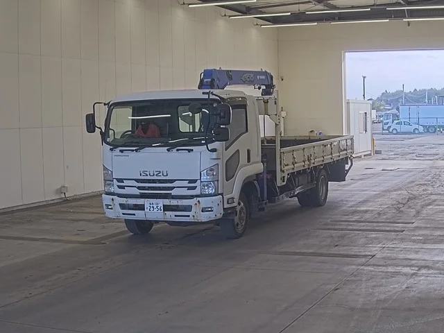 Isuzu FORWARD — фото 1