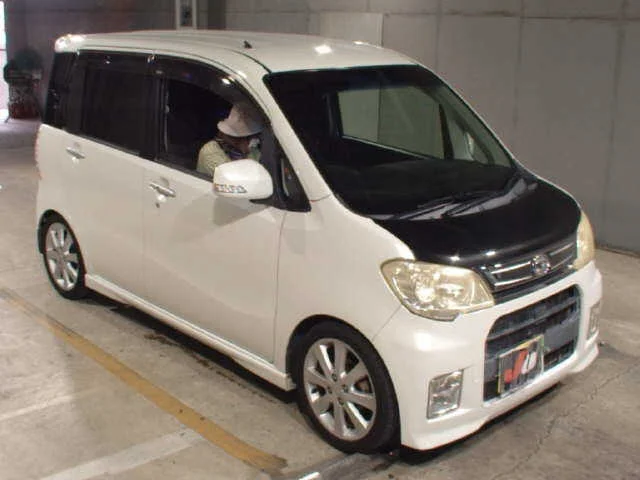 Daihatsu TANTO EXE